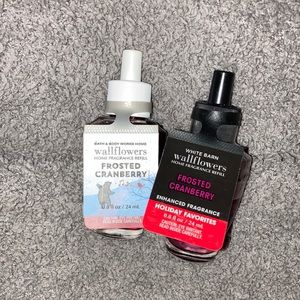 2 FROSTED CRANBERRY Bath & Body Works Wallflower Plug In Scents